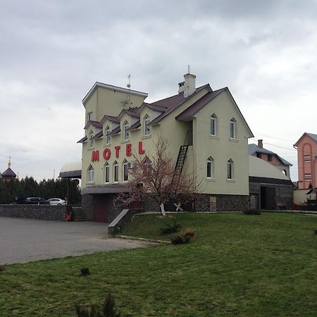 Formula Plus Motel 루치크 외부 사진